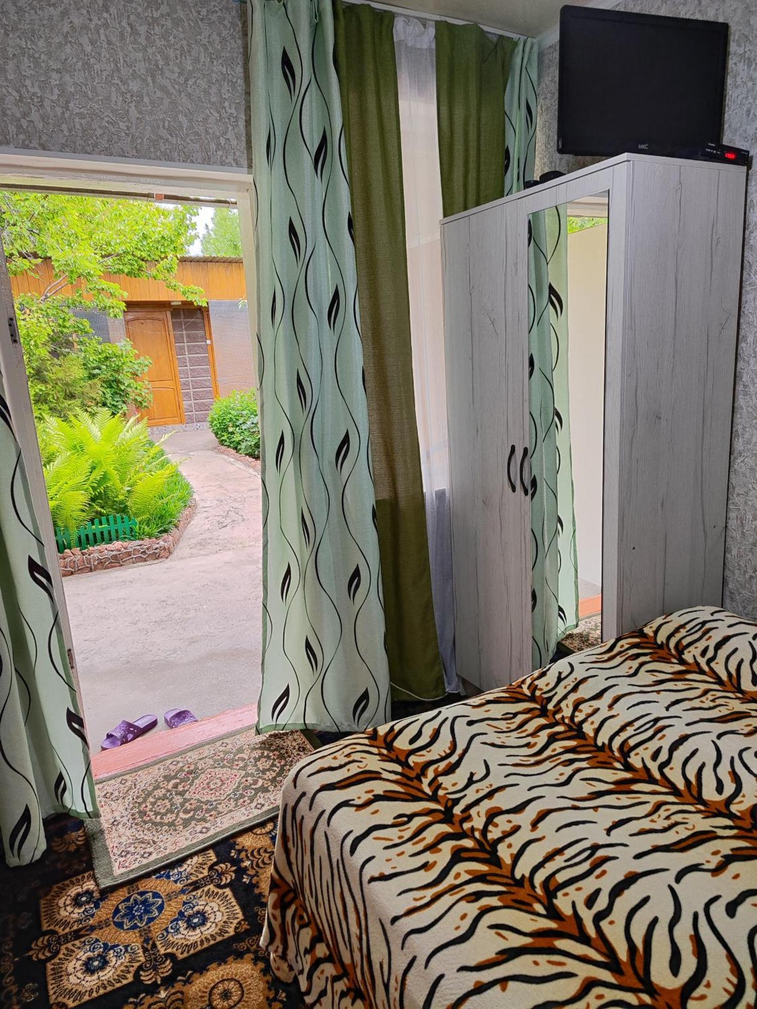 Olga Guest House Tsjolpon-Ata Eksteriør bilde