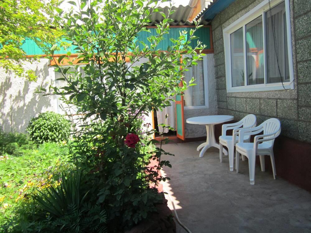 Olga Guest House Tsjolpon-Ata Eksteriør bilde
